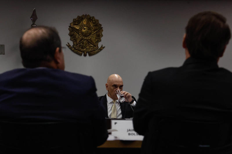 O contra-editorial da ombudsman