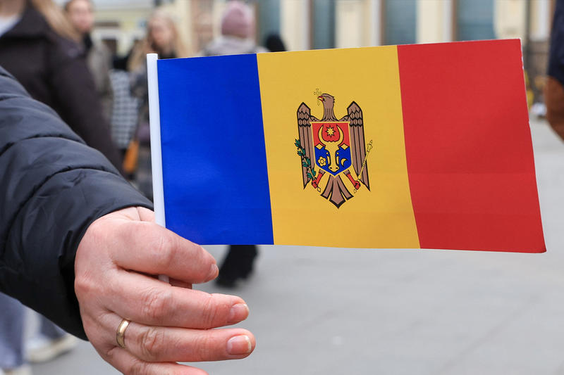 Власти Молдавии выставили оппозицию на улицу