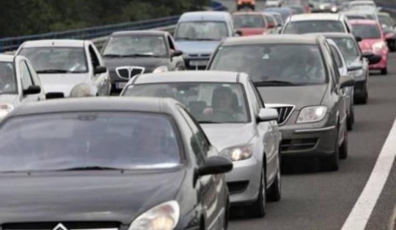 Gužve prema moru, stvaraju se kilometarske kolone na autocestama
