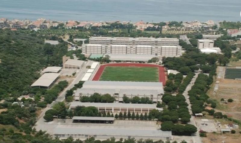 Atatürk Stadı’nı yıkalım, Ata’ya yakışan bir spor ve sanat kompleksi yapalım