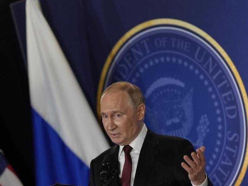 «Il miglior negoziatore del mondo»: la stampa russa incensa Putin e si gode il trionfo. Il rublo è tornato a volare