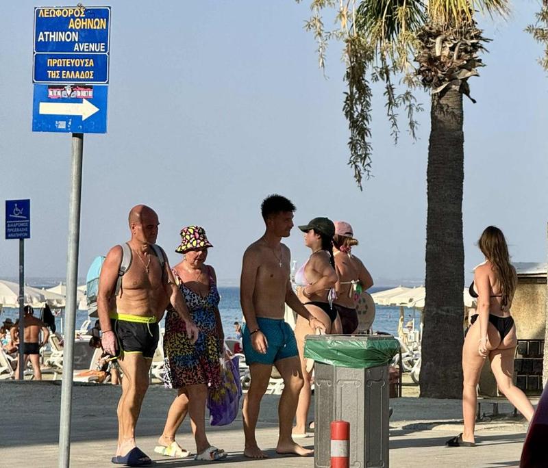 Kıbrıslı olduğumuzu hatırlamak için Larnaka’da Piyale Paşa Sokağı’nda sabah yürüyüşü yapıp, gizli gizli ağlayacağız!