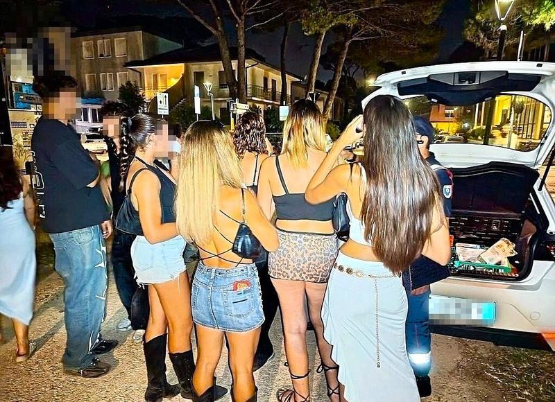 Notte concitata a Marina di Ravenna, ragazzi ubriachi e un passeggero violento: cos’è successo
