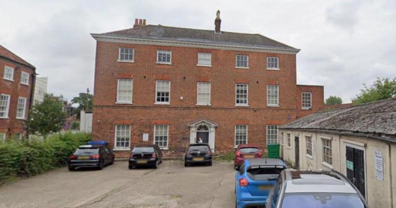 Proposed flat conversion of grade-II listed building suffers setback