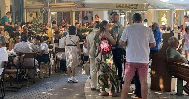 Ηράκλειο: Τριήμερο για τους ντόπιους, βόλτα στο κέντρο για τους επισκέπτες - Φωτογραφίες