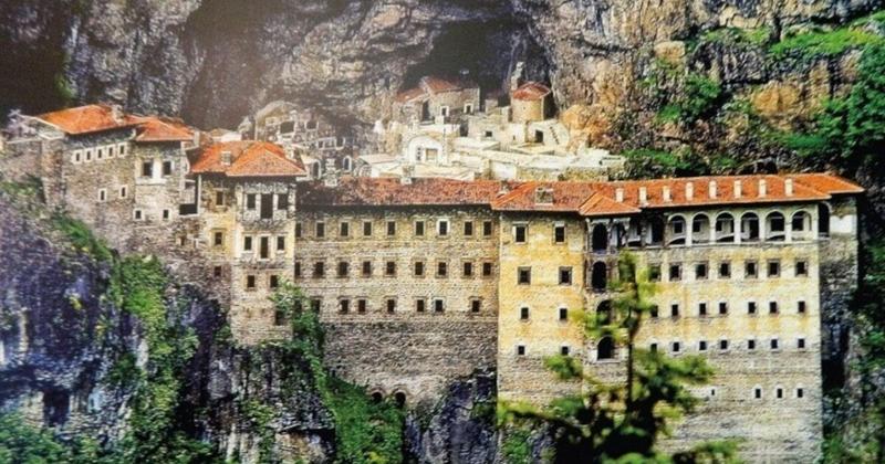Οι τουρκικές αρχές έδωσαν άδεια για Θεία Λειτουργία στη Σουμελά στα «Εννιάμερα της Παναγίας»
