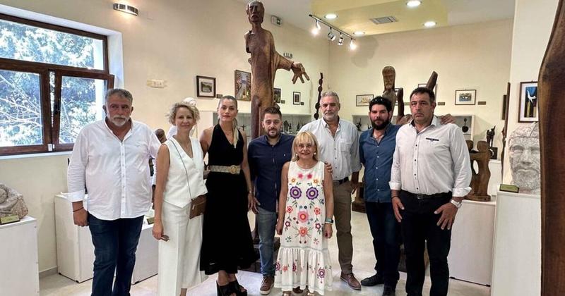 Τίμησαν τη μνήμη και την προσφορά του γλύπτη Γιάννη Κλινάκη (Πετρογιάννη)