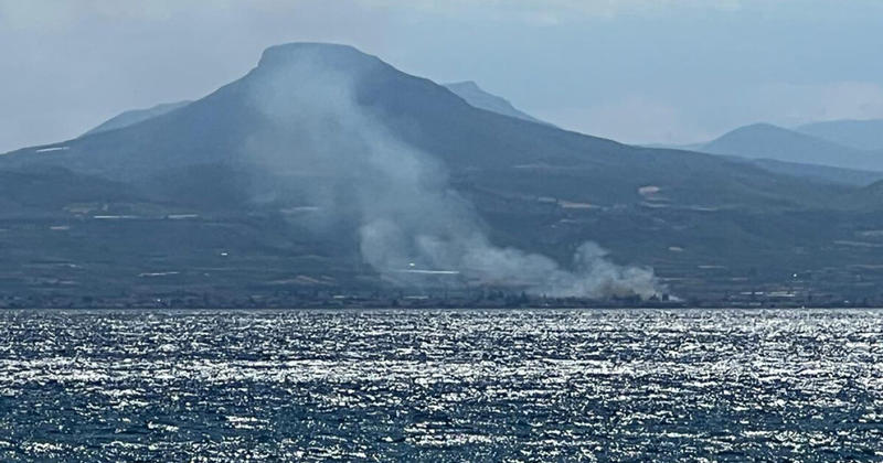 Πυρκαγιά στην Κορινθία - Καίει ανάμεσα σε Άσσο και Λέχαιο