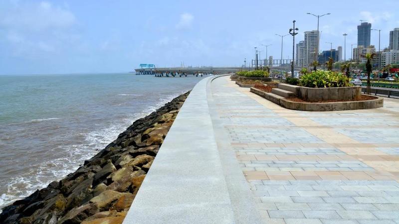 Let’s treat Coastal Road promenade with respect