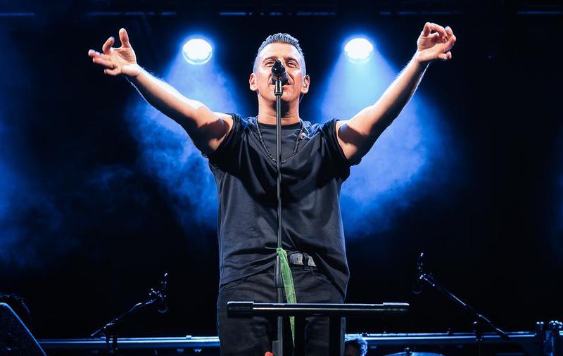 In tour con Francesco Gabbani: «Carrara nel cuore, le voglio regalare un altro concerto»