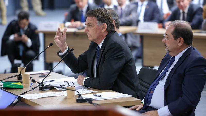 O “golpista” atrapalhado e os golpistas de verdade