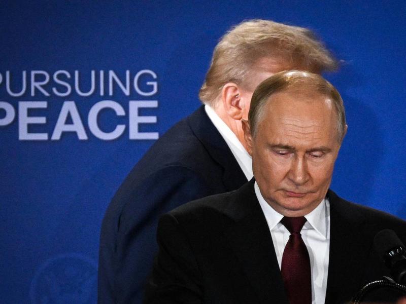Aspettate a tirare le somme, il problema di Macron e il bimbo rom: quindi, oggi...