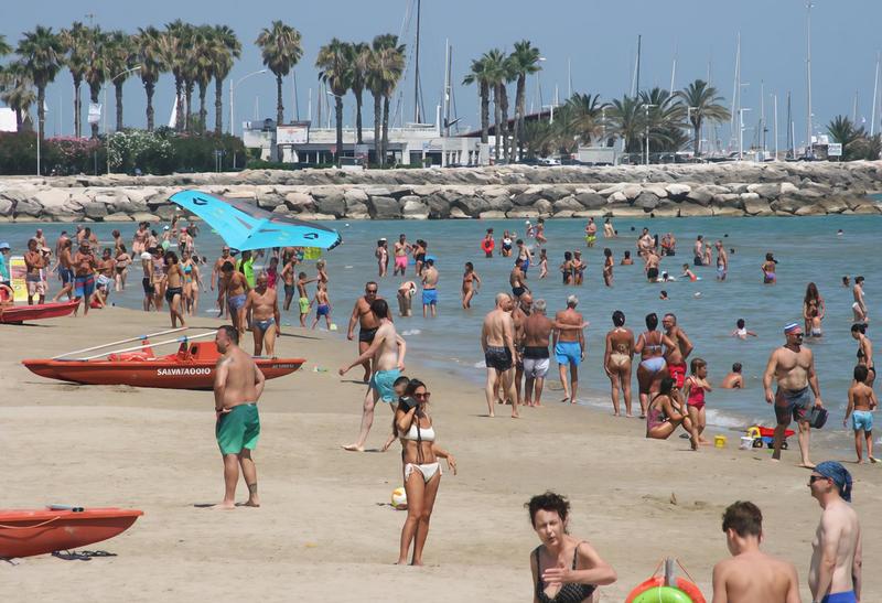 La casa vacanze piace. Su le vendite nel Piceno