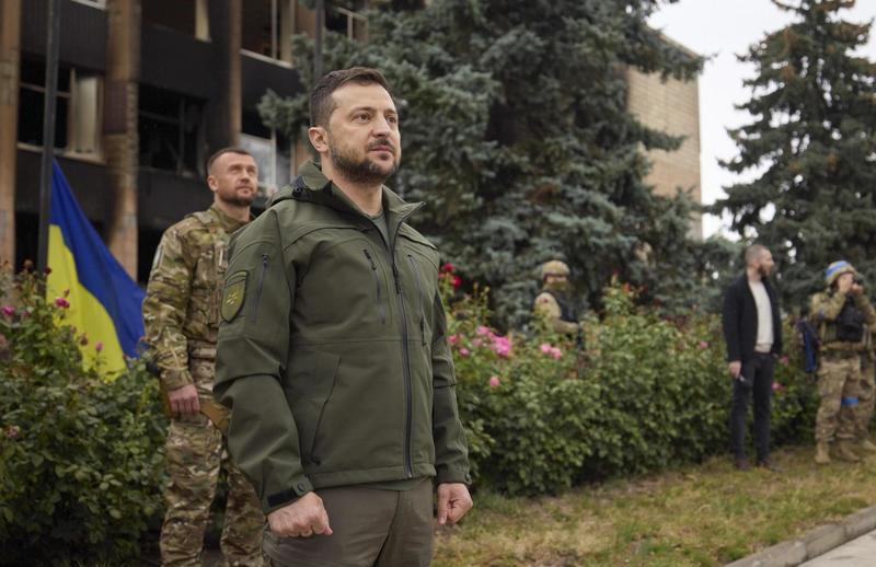 L’ora di scelte difficili per Zelensky. Ucraini stanchi, va evitata la disfatta /
