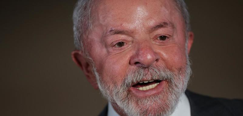 Lula sob os olhos do mundo: liderança contestada, liderança reconhecida