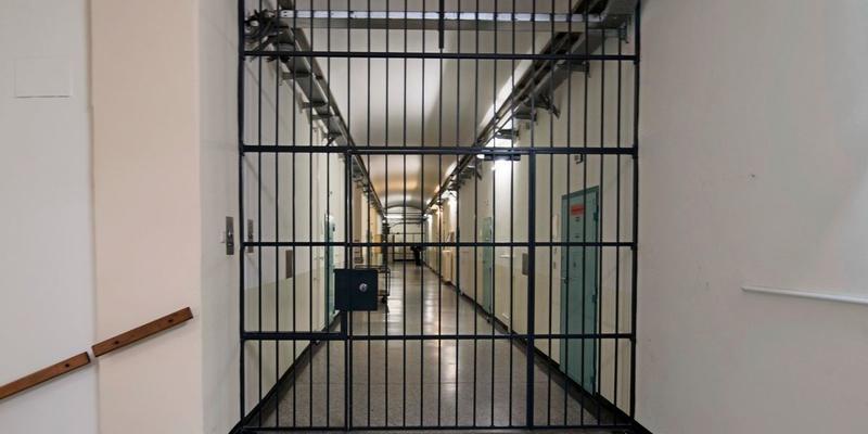 Wer Gefängnisse aus Kostengründen leert, schwächt den Rechtsstaat