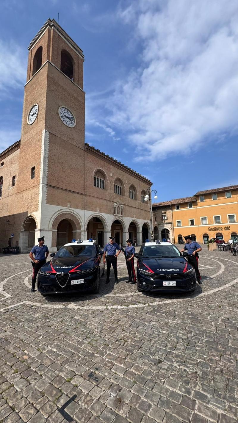 Aggredisce una donna in bici e la rapina della collana d’oro: arrestato