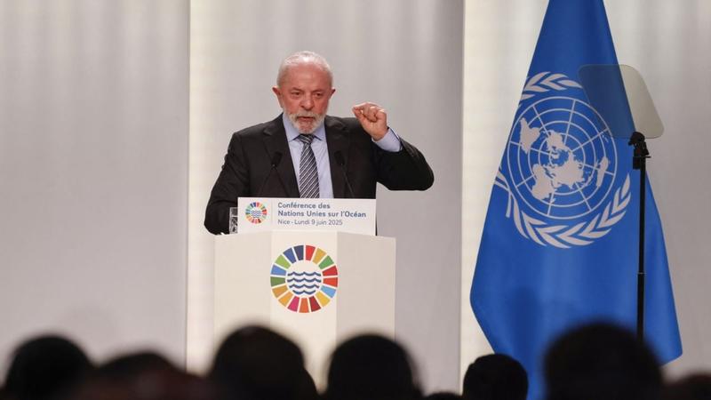 Lula sob os olhos do mundo: liderança contestada, liderança reconhecida – Maria Luiza Falcão Silva