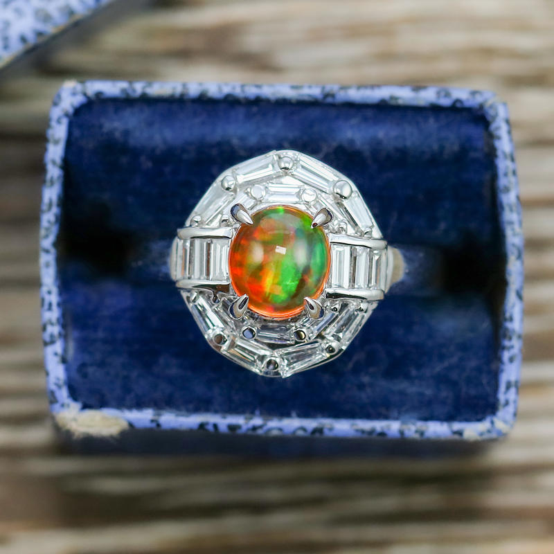 Heritage Craftsmanship Meets Sustainability: The Rise of Antique and Vintage Jewelry