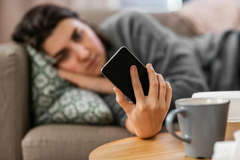 Terapia a través del móvil para mujeres vulnerables en España y Perú