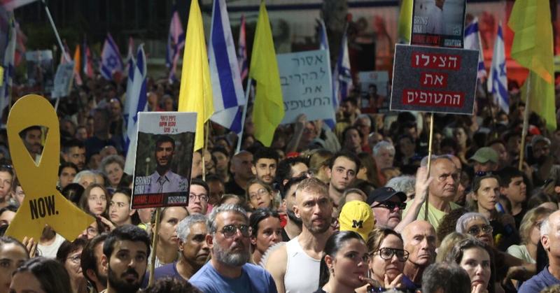 Tens of thousands of Israelis protest for end to Gaza war