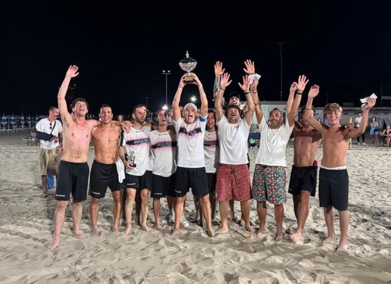 Si è chiuso il torneo di beach soccer a Marina Romea. Il Bombonera al Corallo Follia