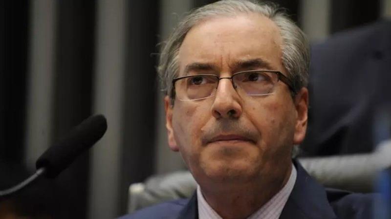 Processo contra Cunha roda, roda e volta ao STF nove anos depois