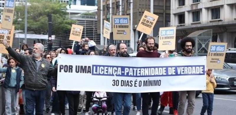 Licença-paternidade de 15, 30 ou 60 dias? Câmara vai decidir ainda em 2025