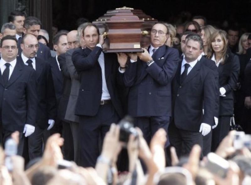 Il figlio di Mike ricorda Baudo: “Era con me a portare la bara di papà al funerale” /