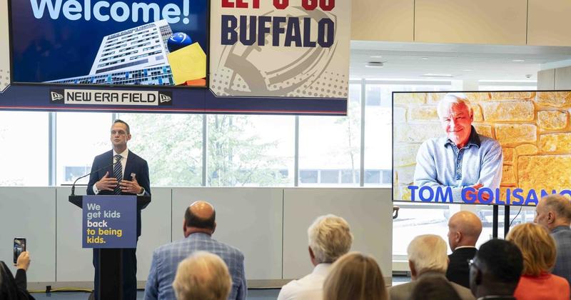 Golisano to give Children's $50 million; hospital will change name to honor billionaire
