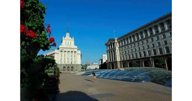 Евгени Петров