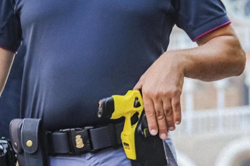Il taser? Per Piantedosi è «strumento imprescindibile»