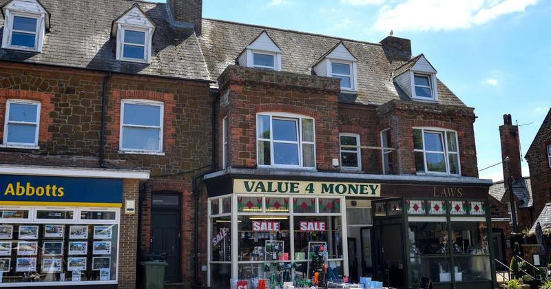 Go-ahead for new pizza takeaway in seaside town despite objections from rival
