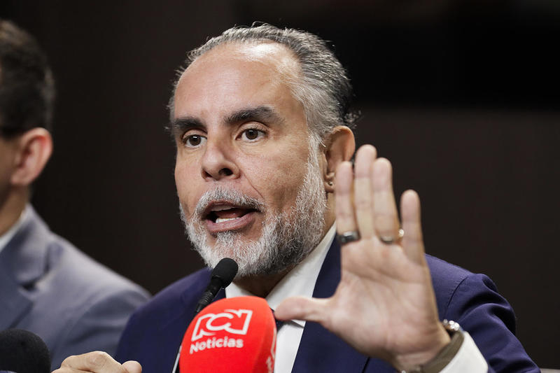 Ministro colombiano dice que su país no tiene «ningún acuerdo militar» con Venezuela