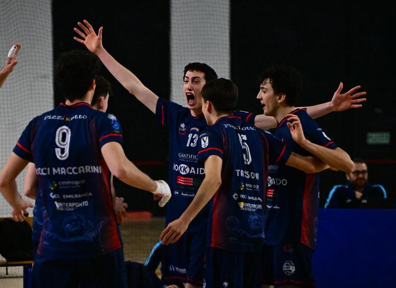 Volley B1: raduno per la band di De Marco che si allenerà al Country. L’Hokkaido è pronta. Test anche sulla sabbia