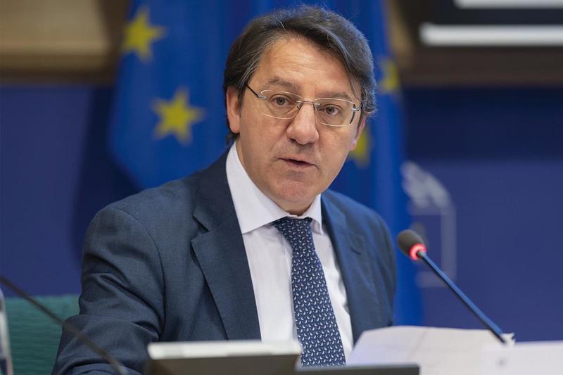 Regionali in Calabria, Tridico «disponibile». Conte lo sponsorizza, il Pd pronto a dire sì