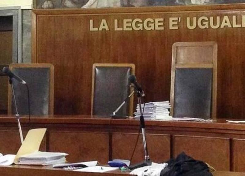 Livorno, caos nel salone dei parrucchieri: dipendente licenziata e risarcita