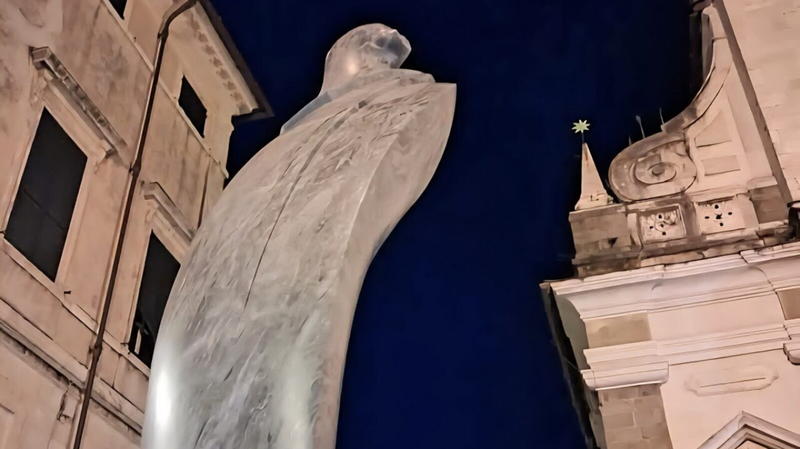 Il marmo di Luciano Massari tra artigianato e tecnologia