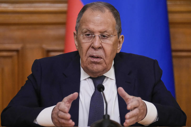 Лавров отбил атаку: Зеленский пытается победить Россию трюками из КВН
