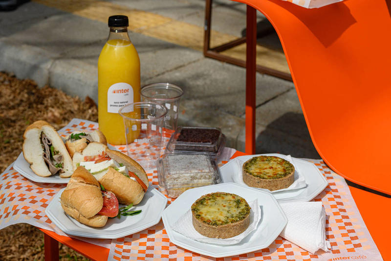 Banco Inter inaugura café no Ibirapuera com cestas de picnic e opções fitness