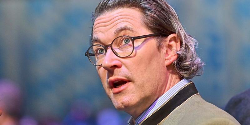 Sollte CSU-Mann Scheuer verurteilt werden, ist Genugtuung erlaubt