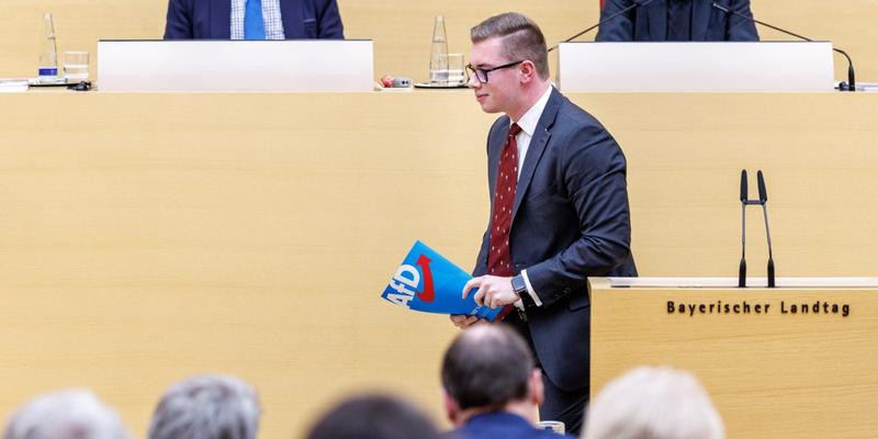 AfD-Mann Halemba wegen Volksverhetzung vor Gericht