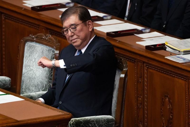 How Japan’s Leader Got Stuck in the Revolving Door