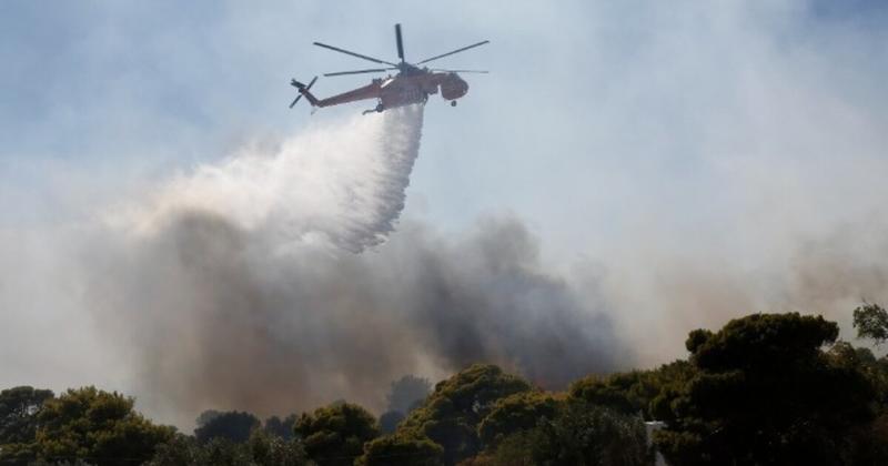 Λαμία: Φωτιά στον Άγ. Στέφανο Δομοκού κοντά σε φωτοβολταϊκά