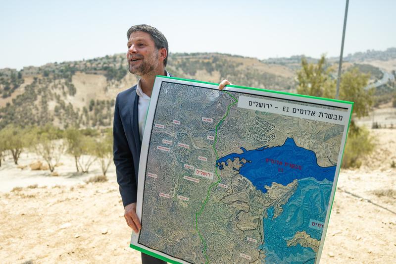 Britain, France lead 21 countries in joint condemnation of new settlement project