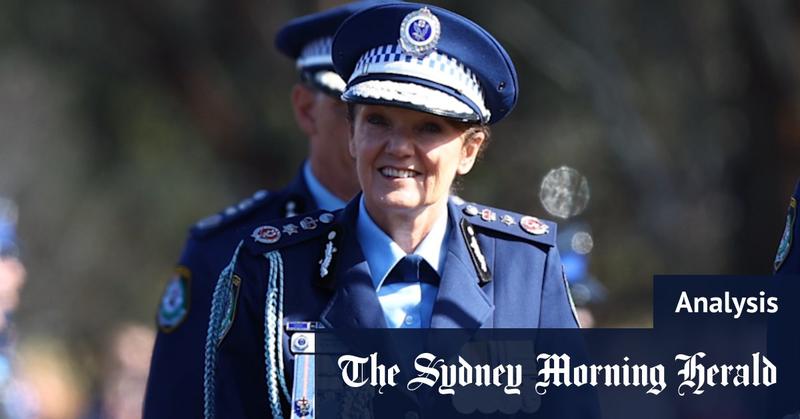 There’s a serious problem with this image of NSW’s top police officer