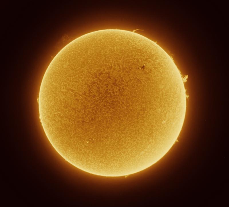 Cieli d'estate Il Sole: certezza (e miracolo) che sorge ogni giorno