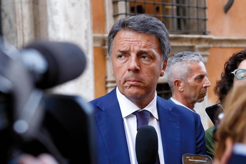 Renzi: «L’asse con i 5 Stelle serve». E volano gli stracci tra Iv e Azione...