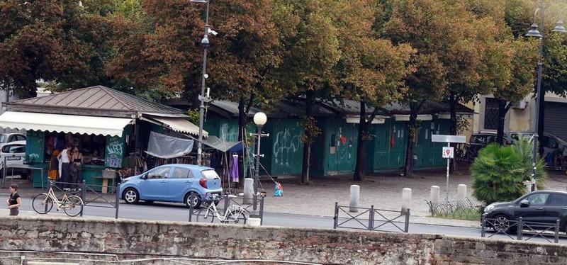 Livorno, piazza Garibaldi sarà zona rossa. Il prefetto: «Così più sicurezza». I tempi e a cosa serve