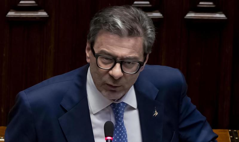 Mediobanca, il soddisfatto silenzio del governo. Più vicino il terzo polo bancario